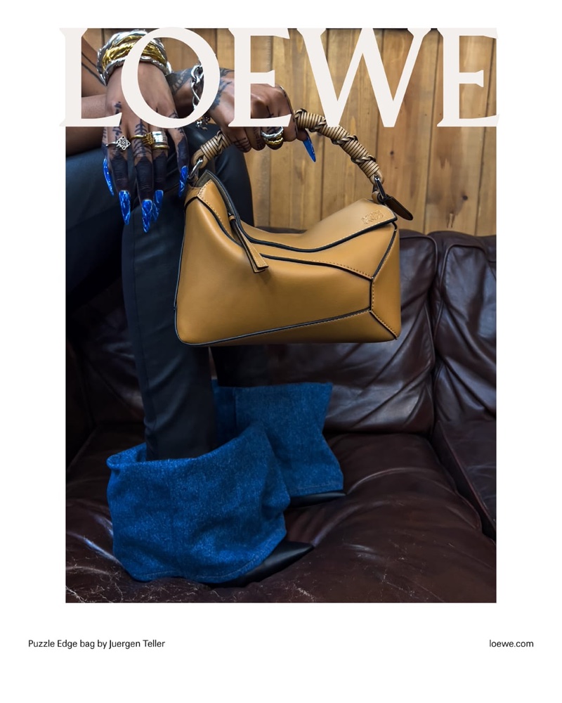 Kaia Gerber'den Loewe Sürprizi