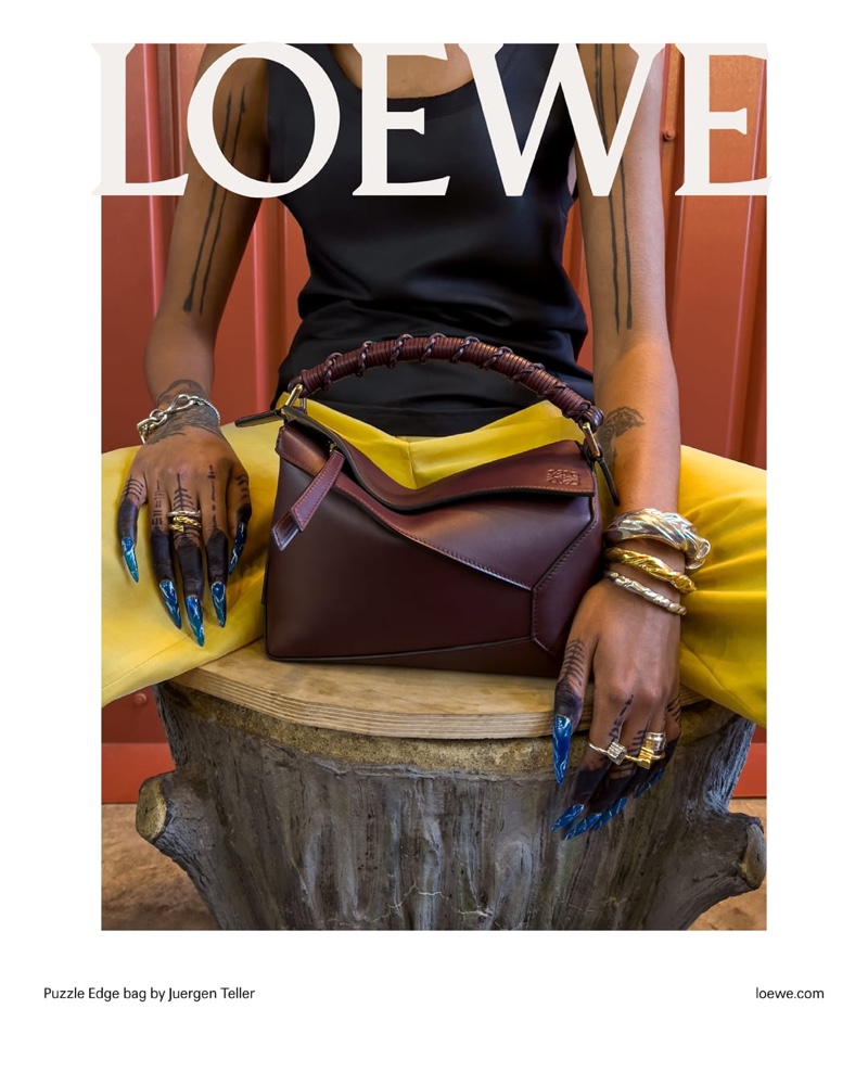 Kaia Gerber'den Loewe Sürprizi