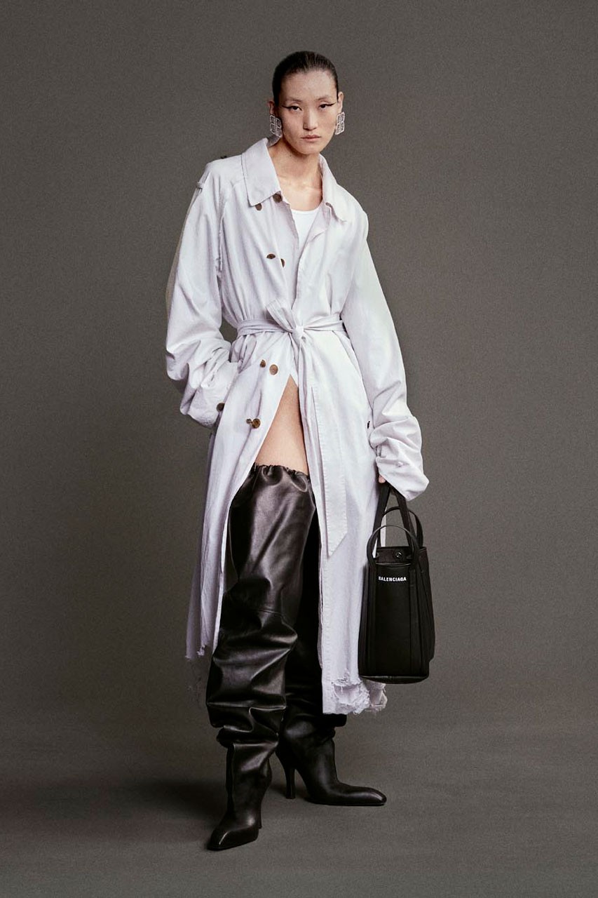 Bella Hadıd Ve Balencıaga Yeniden Bir Arada