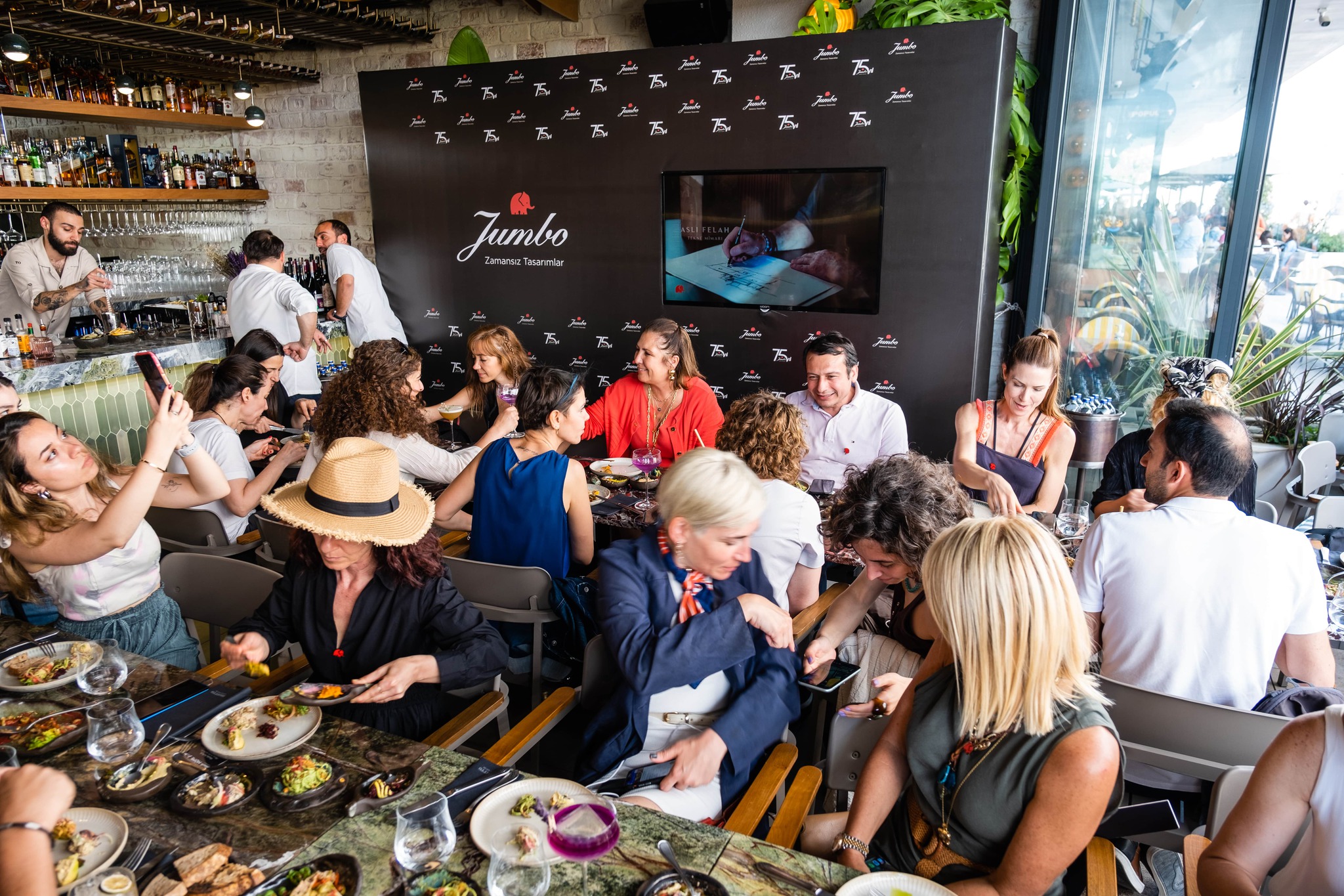 Jumbo 75. Yılını Kutluyor