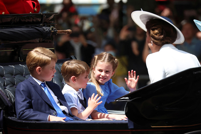Kraliçe Elizabeth'in Platin Jübile Kutlamaları'nın İlk Gününde Neler Oldu?