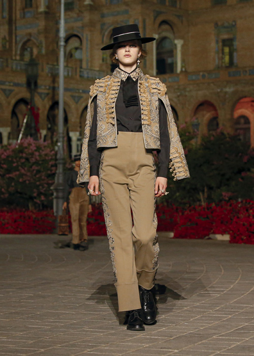 Dior Cruise 2023: Şiirsel Bir İspanyol Şovu