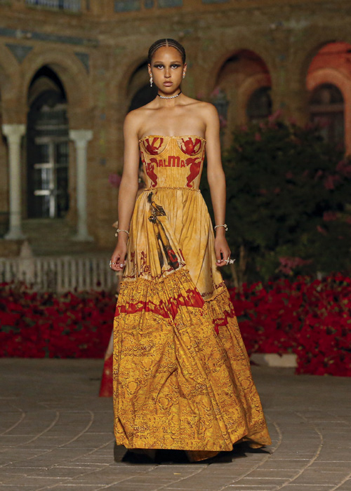 Dior Cruise 2023: Şiirsel Bir İspanyol Şovu