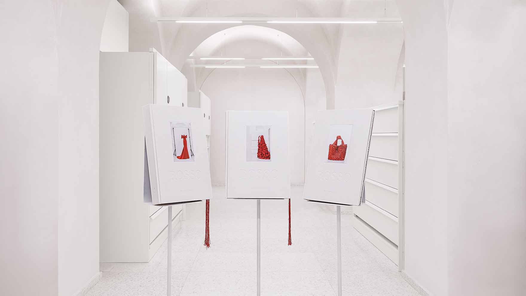 Valentino'ya Dair Merak Edilen Her Şey: Valentino Rosso