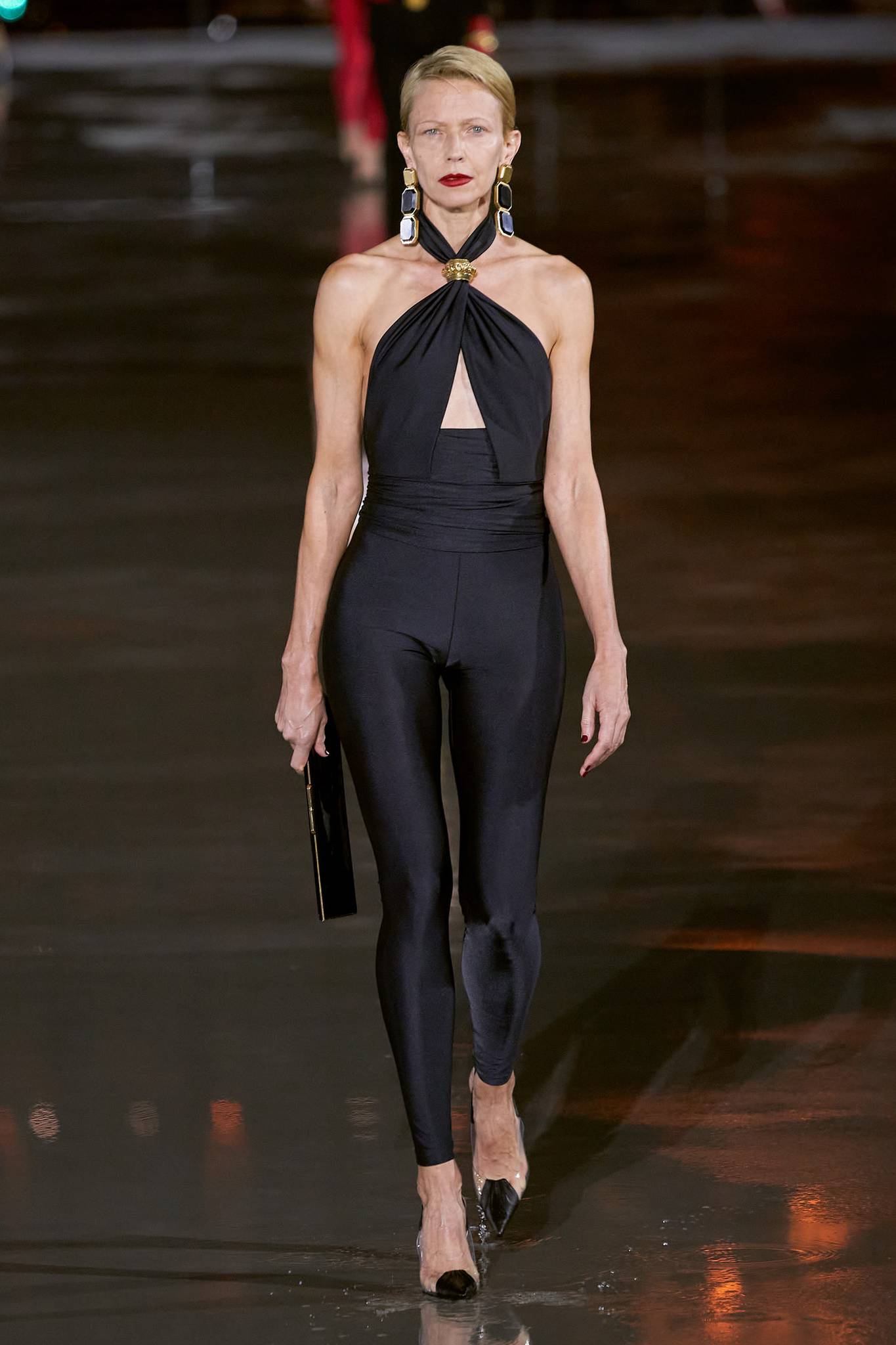 Saint Laurent İle Yazın Favori Tulumları