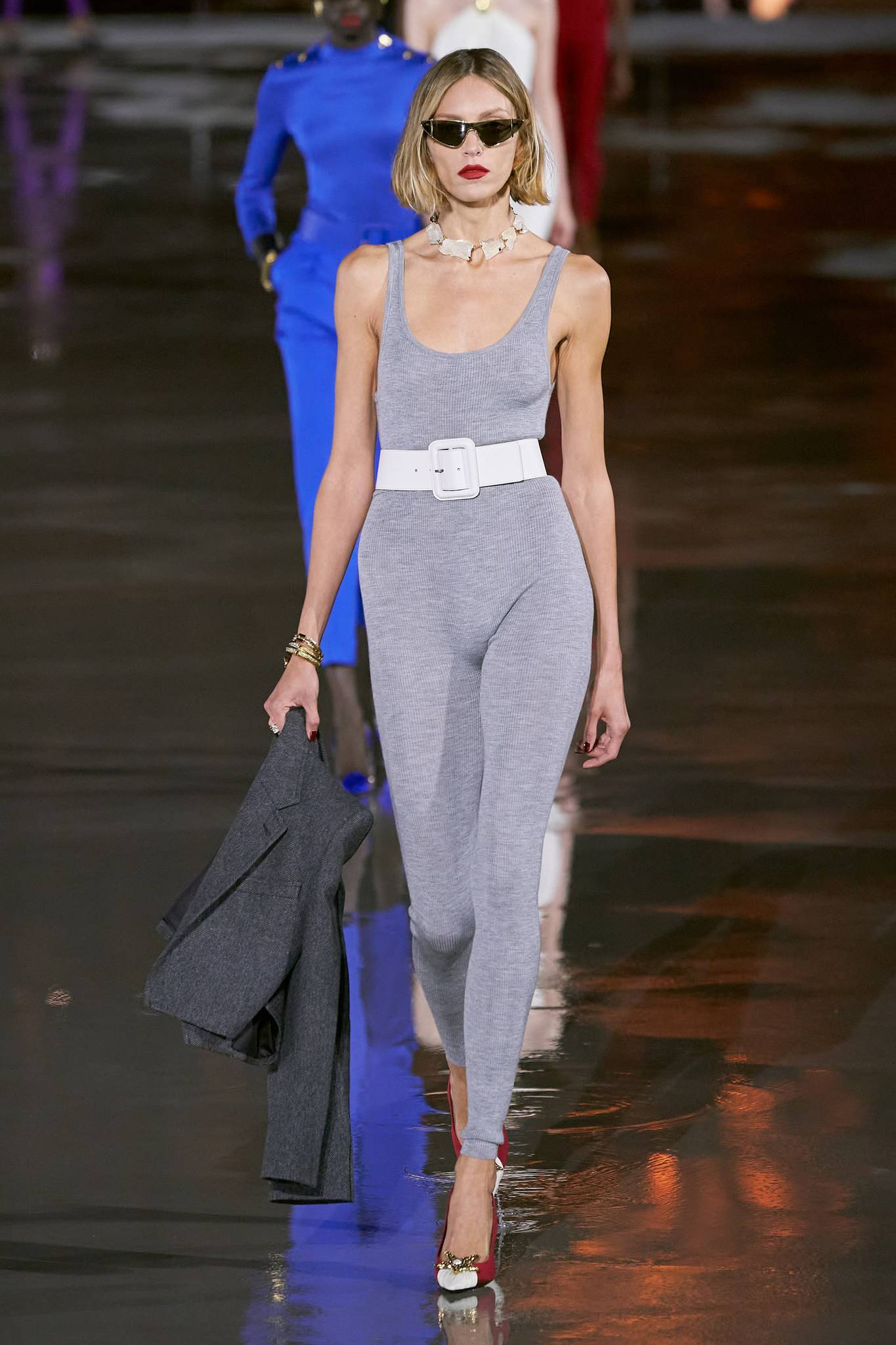 Saint Laurent İle Yazın Favori Tulumları