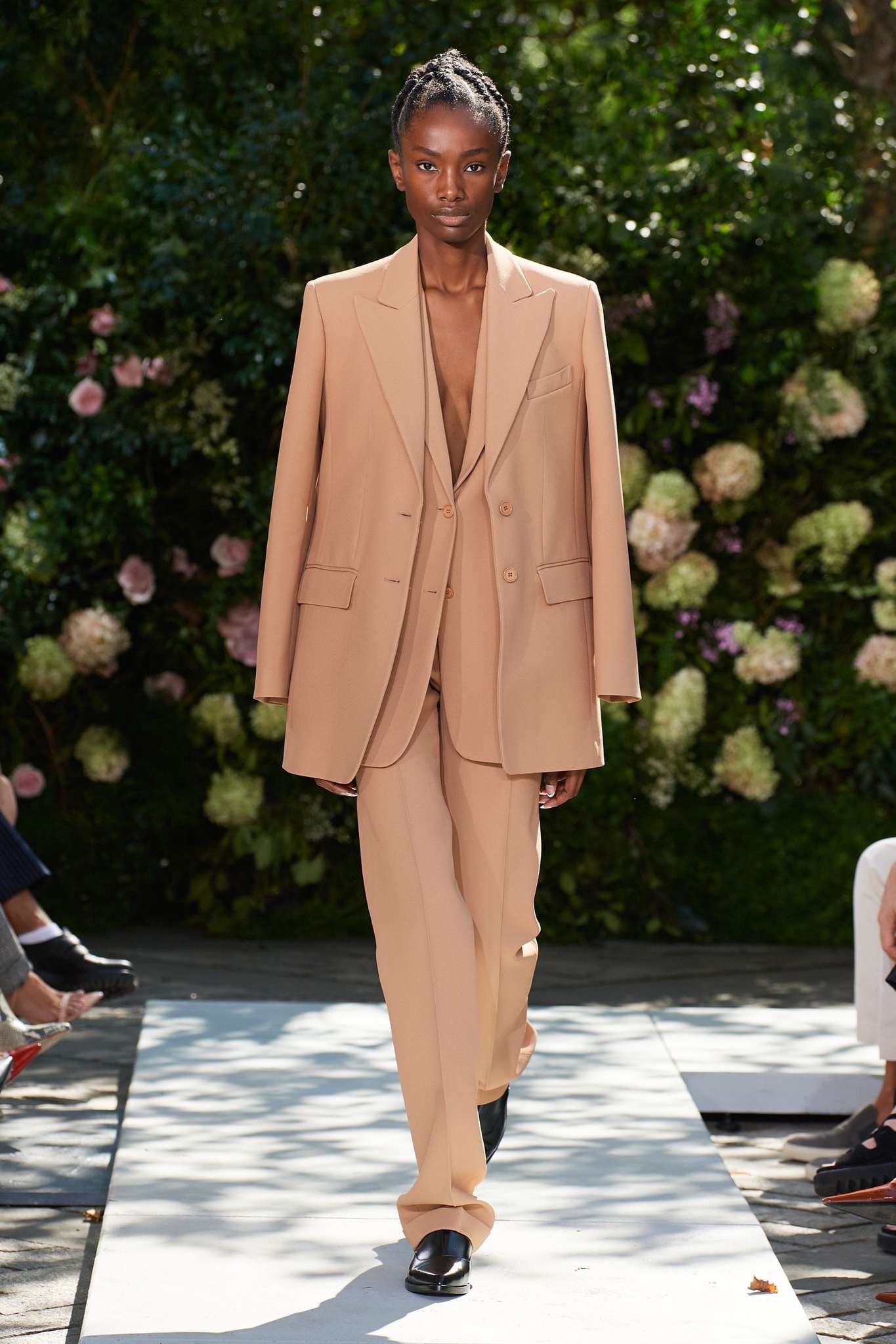 Yaz Resmiyeti: Favori Takım Elbiseler