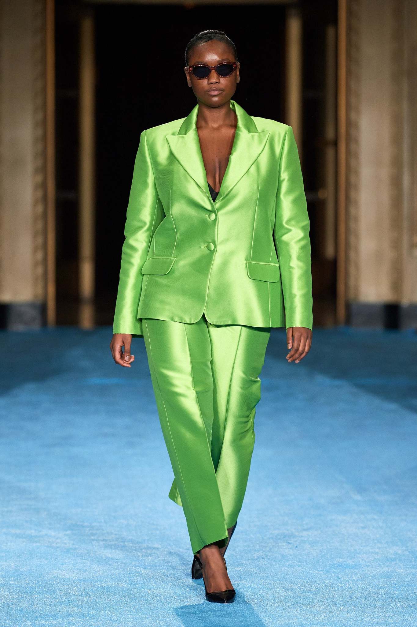 Yaz Resmiyeti: Favori Takım Elbiseler