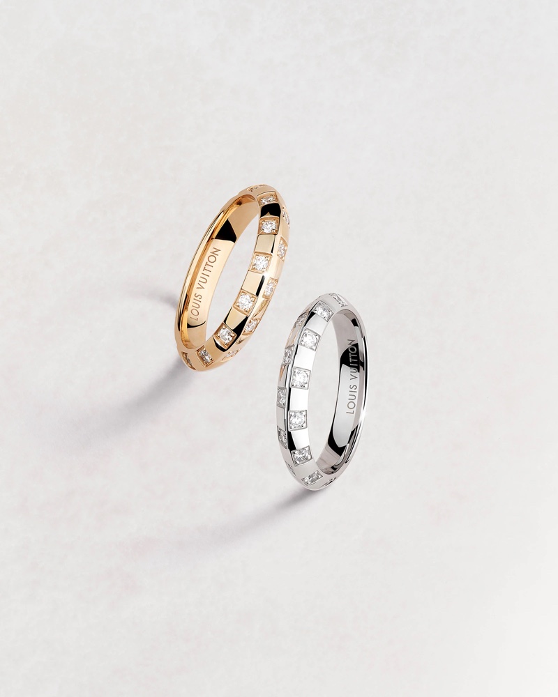 Anna Ewers Louis Vuitton İle Işık Saçıyor