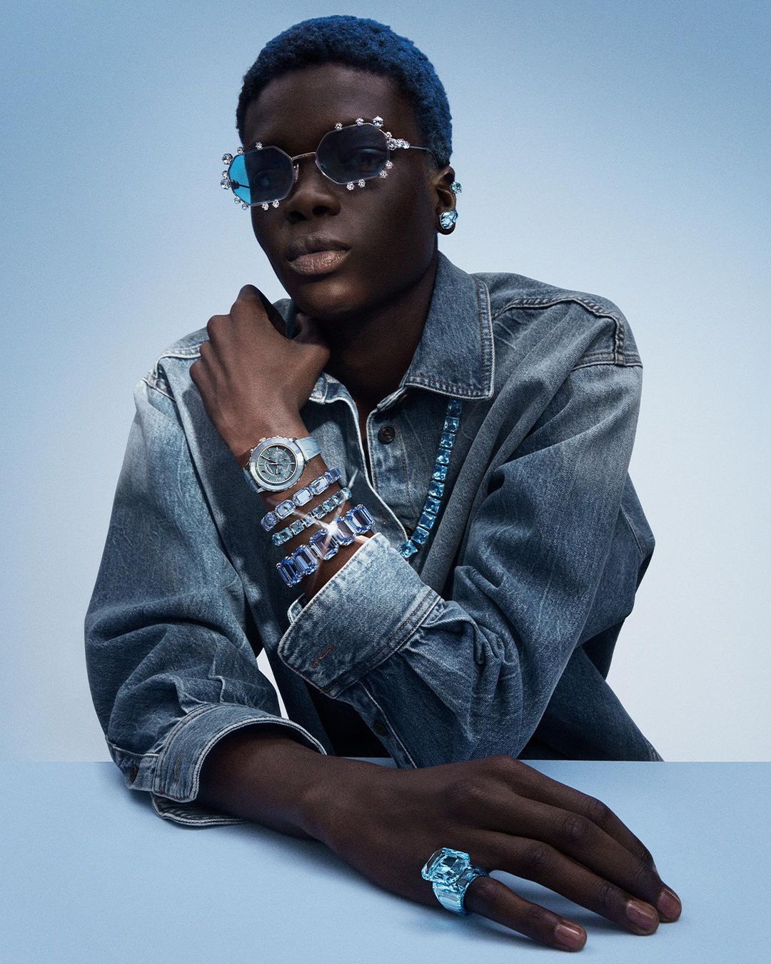 Swarovski Saat Tasarımlarında Renklerin Gücü