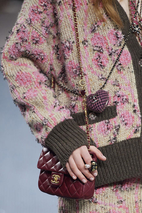 Sonbahar 2022 Podyumlarından Öne Çıkan Çanta Trendleri