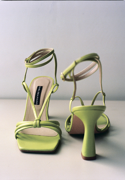 Trend Gardırobu: Bantlı Sandaletler