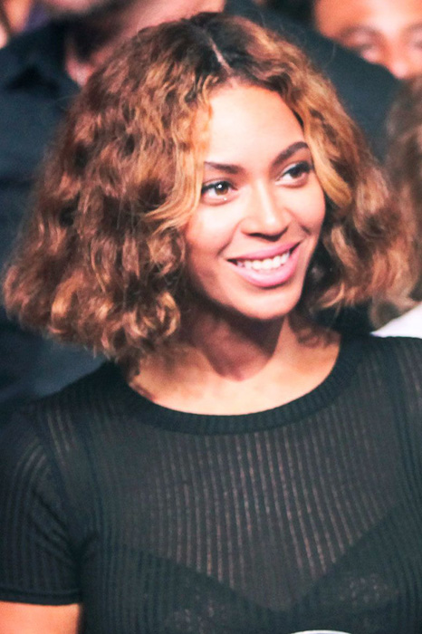 Saç Kestirme Perileri İş Başında: Ünlü Küt Saç Modelleri