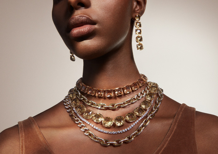 Swarovski Sonbahar/Kış 2022 Koleksiyonunun Göz Alıcı Işıltısını Kutluyor!