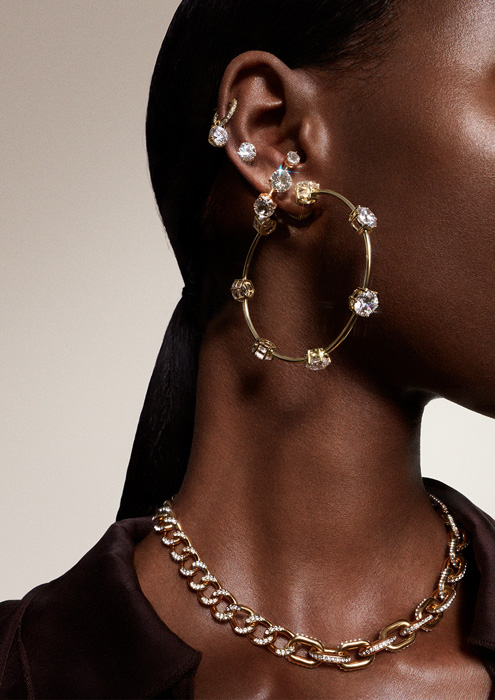 Swarovski Sonbahar/Kış 2022 Koleksiyonunun Göz Alıcı Işıltısını Kutluyor!