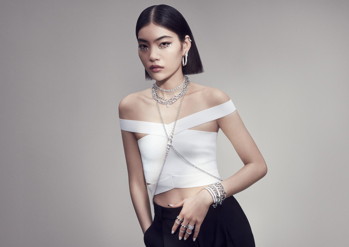 Swarovski Sonbahar/Kış 2022 Koleksiyonunun Göz Alıcı Işıltısını Kutluyor!