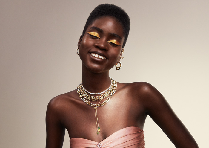 Swarovski Sonbahar/Kış 2022 Koleksiyonunun Göz Alıcı Işıltısını Kutluyor!