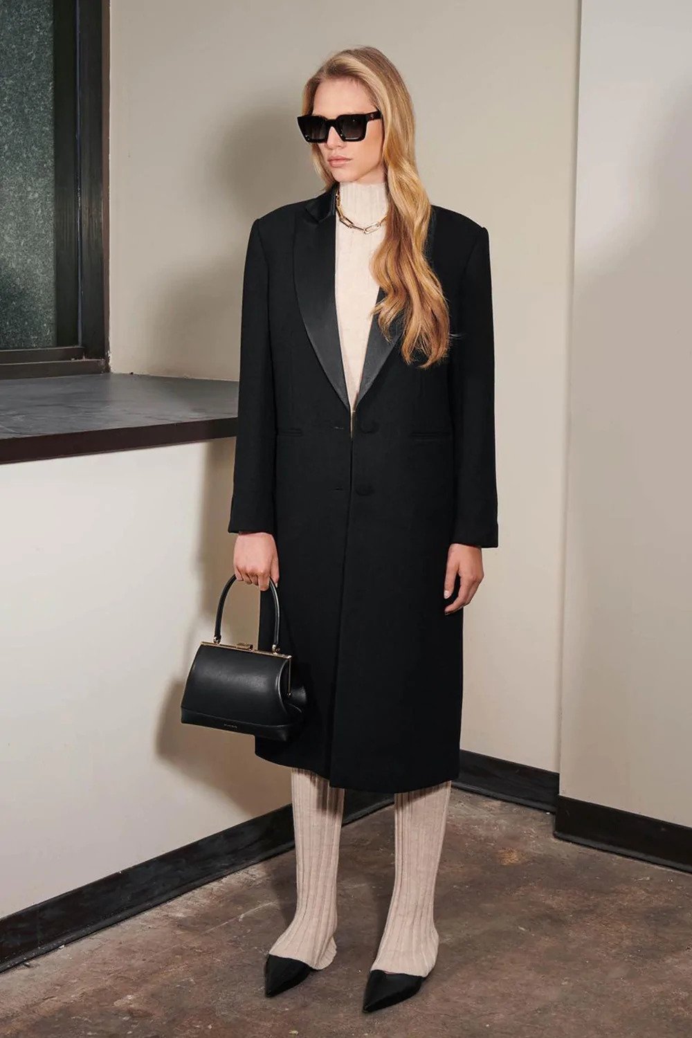 Şimdi Satın Alıp ve Sonsuza Kadar Giymek İçin En İyi Siyah Paltolar