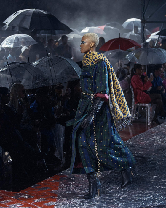 Hilfiger'ın Andy Warhol'dan İlham Aldığı Şov: Tommy Factory