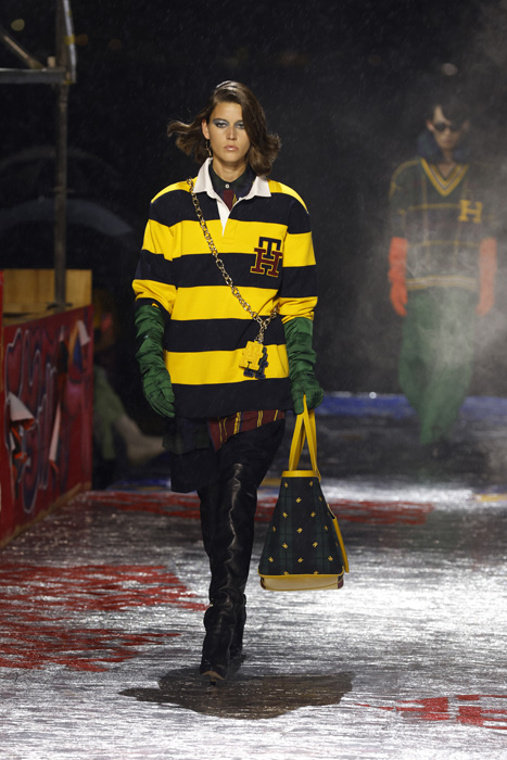 Hilfiger'ın Andy Warhol'dan İlham Aldığı Şov: Tommy Factory