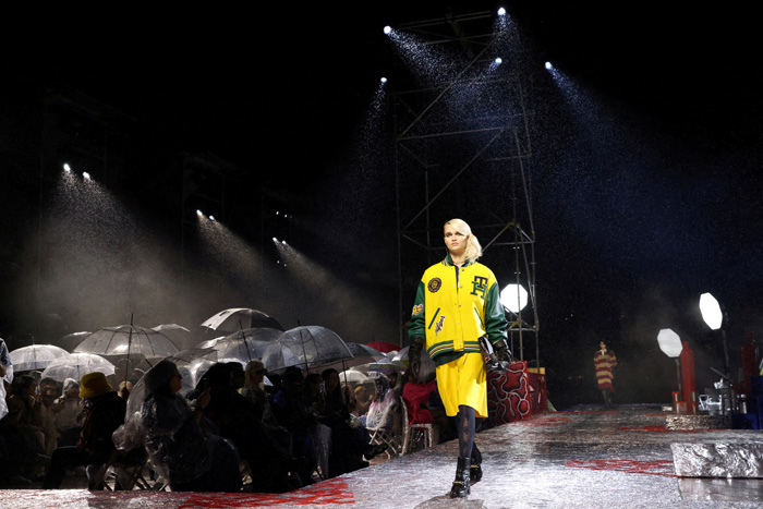 Hilfiger'ın Andy Warhol'dan İlham Aldığı Şov: Tommy Factory