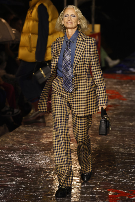 Hilfiger'ın Andy Warhol'dan İlham Aldığı Şov: Tommy Factory