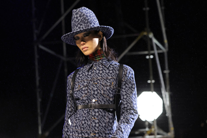 Hilfiger'ın Andy Warhol'dan İlham Aldığı Şov: Tommy Factory