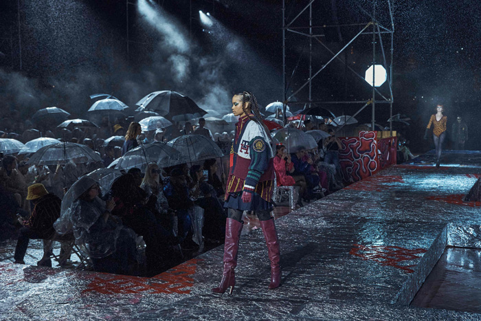 Hilfiger'ın Andy Warhol'dan İlham Aldığı Şov: Tommy Factory