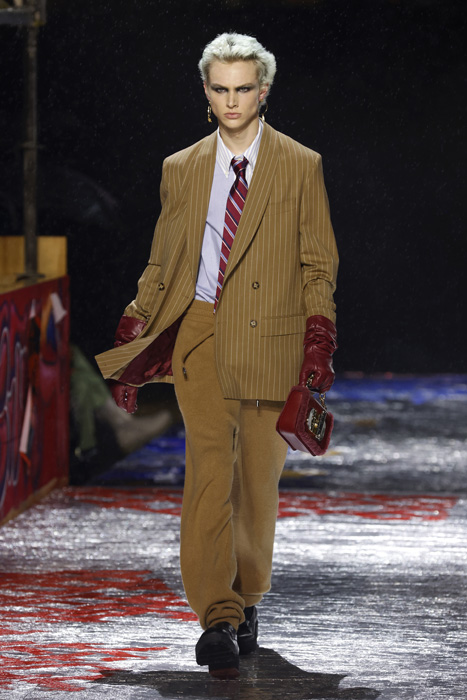 Hilfiger'ın Andy Warhol'dan İlham Aldığı Şov: Tommy Factory