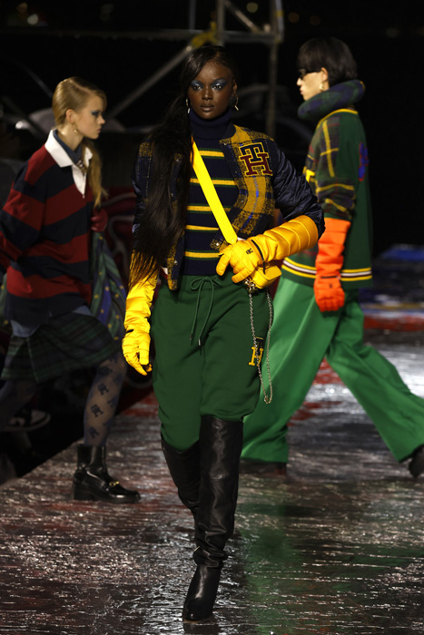 Hilfiger'ın Andy Warhol'dan İlham Aldığı Şov: Tommy Factory