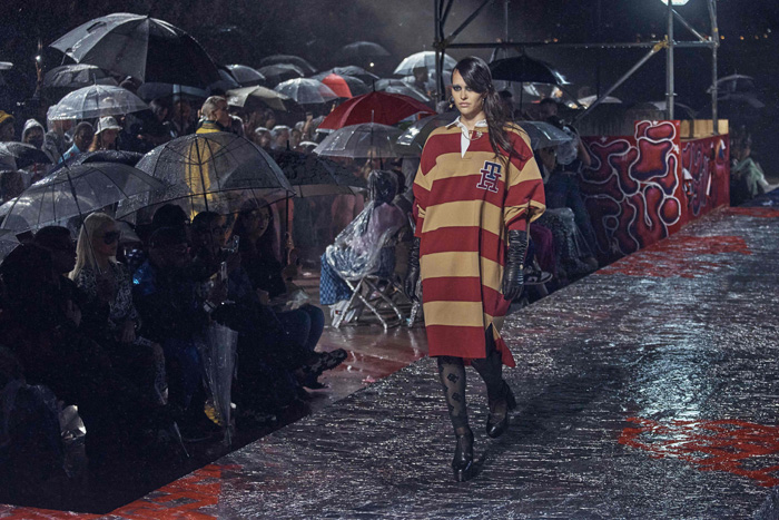 Hilfiger'ın Andy Warhol'dan İlham Aldığı Şov: Tommy Factory