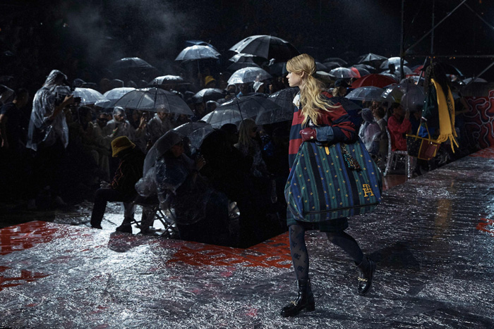 Hilfiger'ın Andy Warhol'dan İlham Aldığı Şov: Tommy Factory