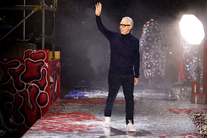 Hilfiger'ın Andy Warhol'dan İlham Aldığı Şov: Tommy Factory