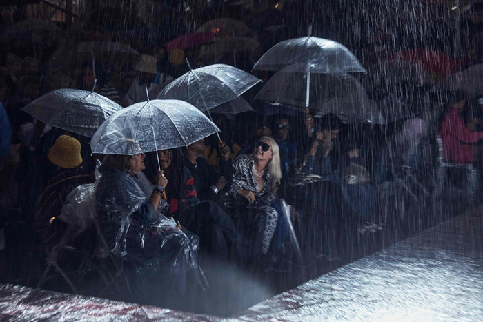 Hilfiger'ın Andy Warhol'dan İlham Aldığı Şov: Tommy Factory