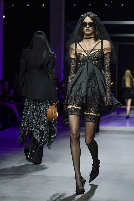 Versace İlkbahar/Yaz 2023