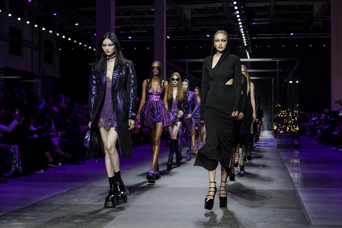 Versace İlkbahar/Yaz 2023