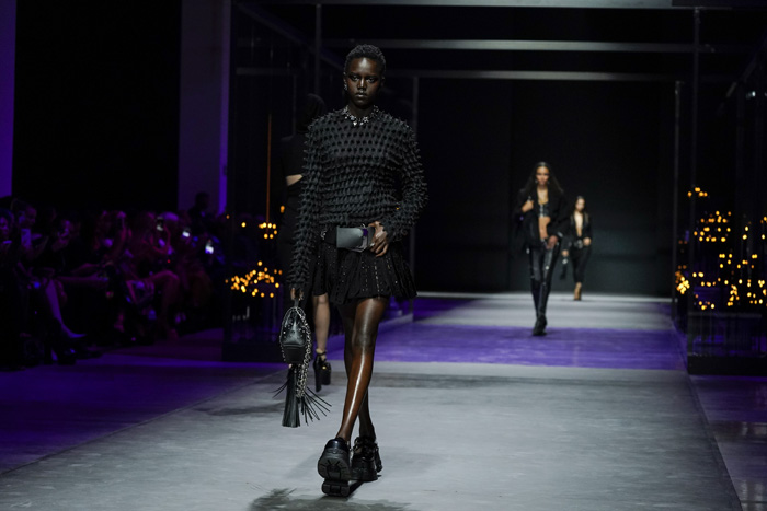 Versace İlkbahar/Yaz 2023