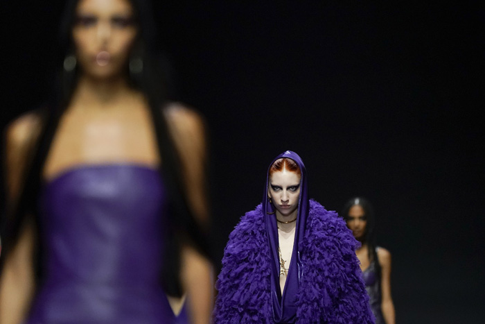 Versace İlkbahar/Yaz 2023