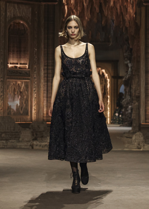 Dior İlkbahar/Yaz 2023: Büyülü Barok