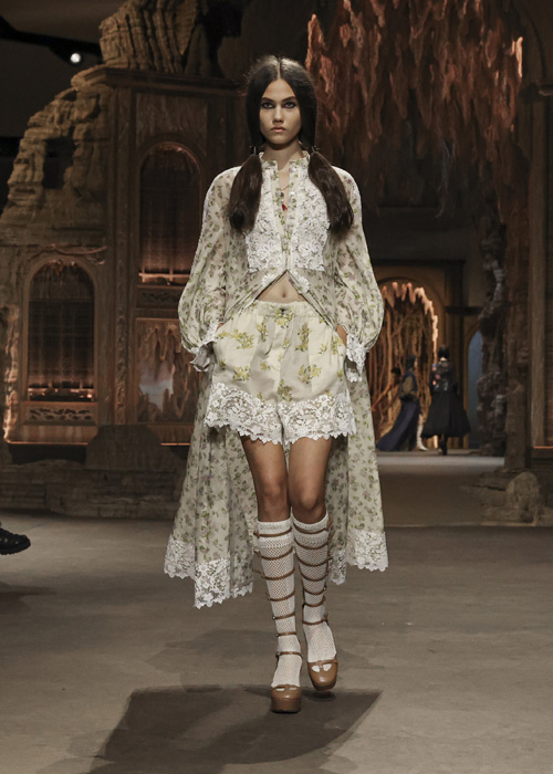 Dior İlkbahar/Yaz 2023: Büyülü Barok
