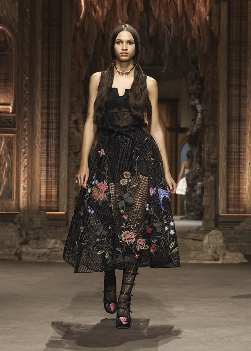 Dior İlkbahar/Yaz 2023: Büyülü Barok