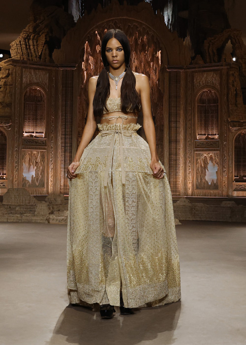 Dior İlkbahar/Yaz 2023: Büyülü Barok