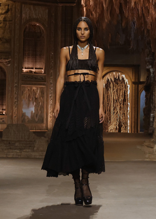 Dior İlkbahar/Yaz 2023: Büyülü Barok