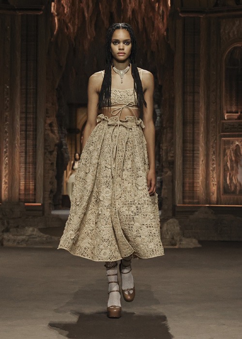 Dior İlkbahar/Yaz 2023: Büyülü Barok