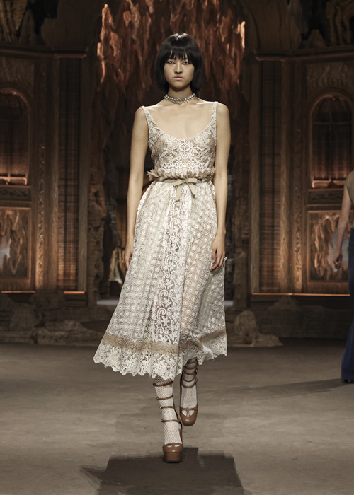 Dior İlkbahar/Yaz 2023: Büyülü Barok