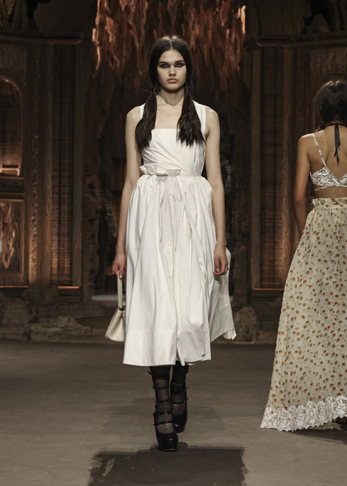 Dior İlkbahar/Yaz 2023: Büyülü Barok