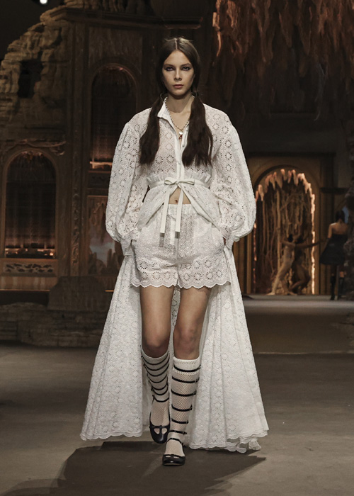 Dior İlkbahar/Yaz 2023: Büyülü Barok