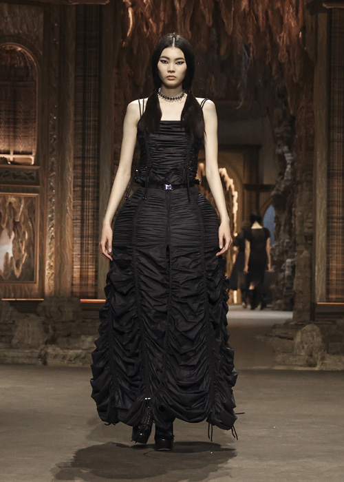 Dior İlkbahar/Yaz 2023: Büyülü Barok