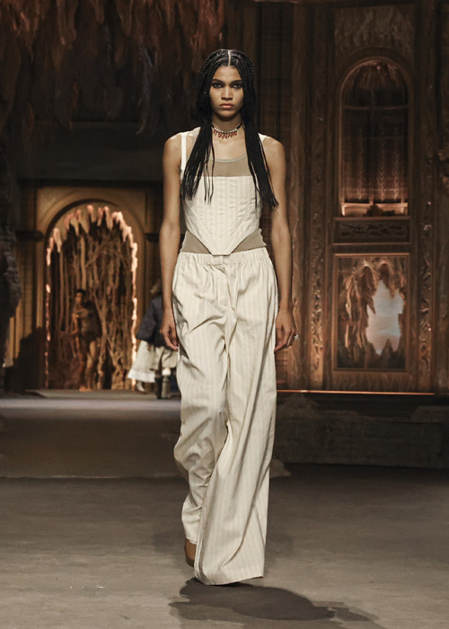 Dior İlkbahar/Yaz 2023: Büyülü Barok