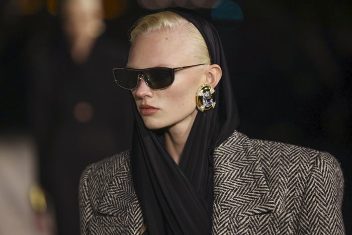 Saint Laurent İlkbahar/Yaz 2023: Paris Cazibesi